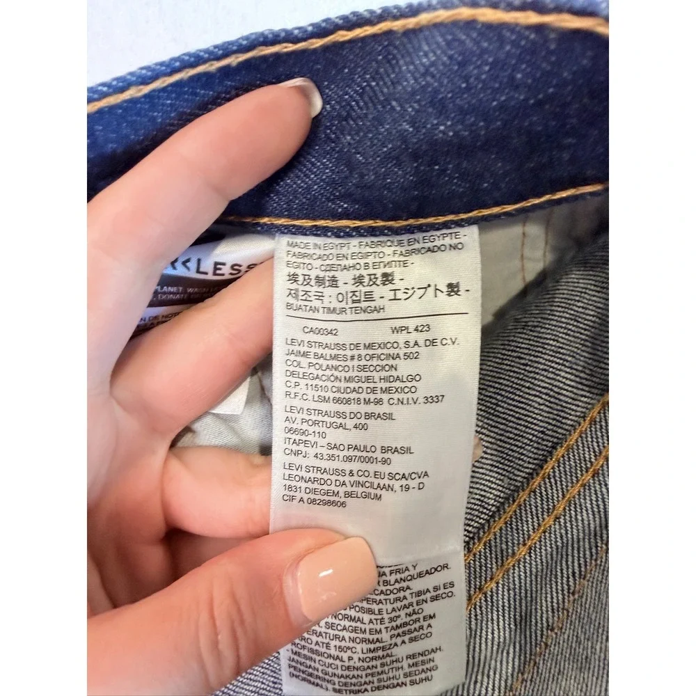 Levi's 501 Original Fit Jeans Men 42x32 Blue Button Fly Straight Leg 00501-2331